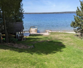 Lakeside Bliss - A Waterfront Dream